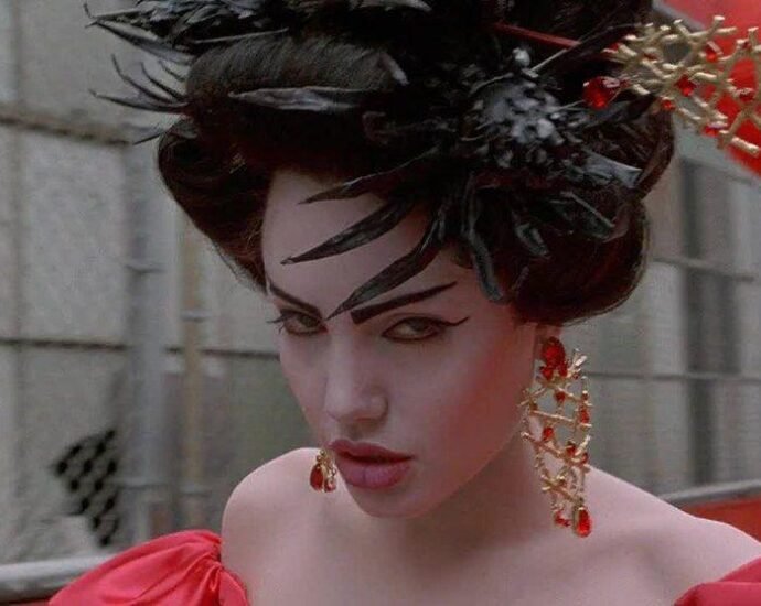 Angelina Jolie Young