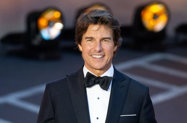 how old is tom cruise